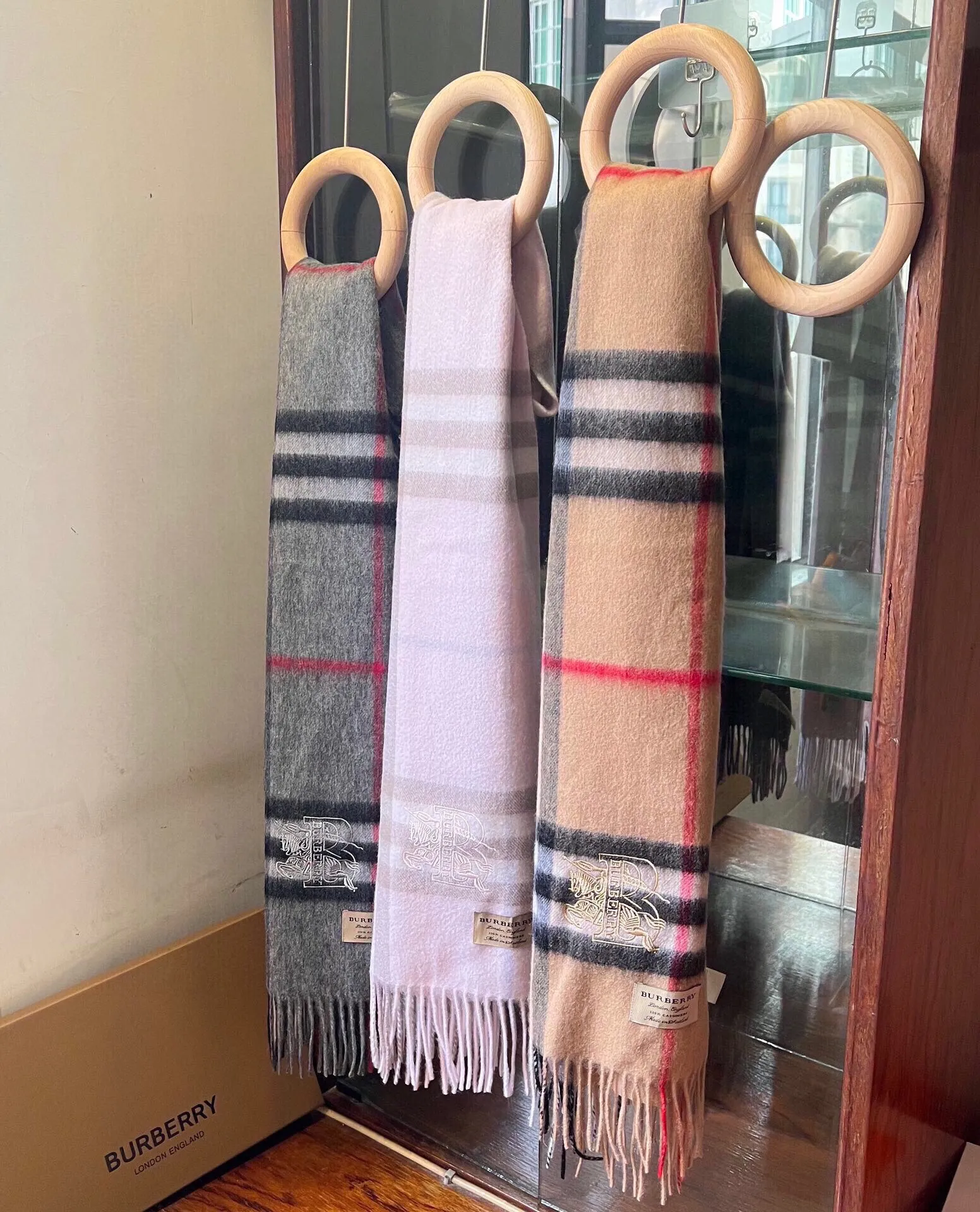 CLASSIC CHECK SCARF 180 CM IN CAMEL BROWN MIX BLACK CASHMERE  394772