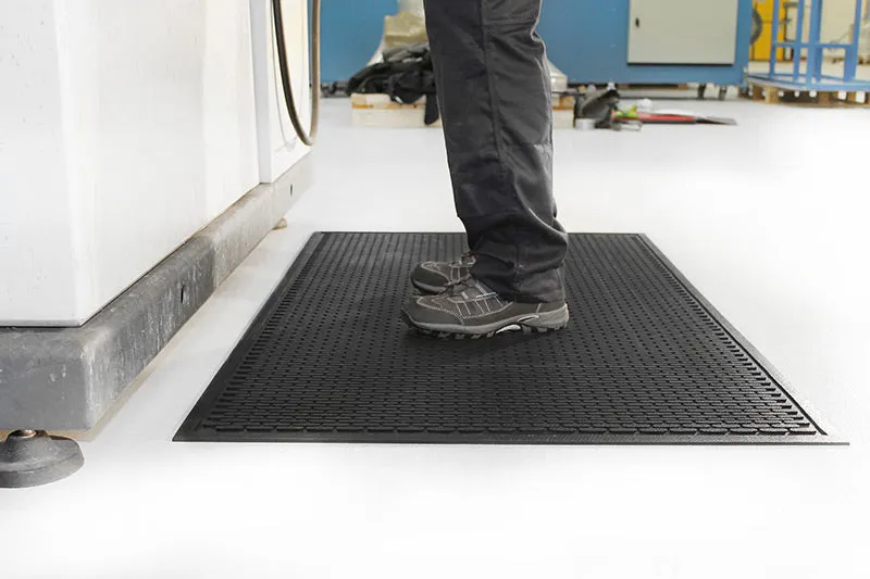 COBAscrape Oil Resistant Anti-Slip Mat