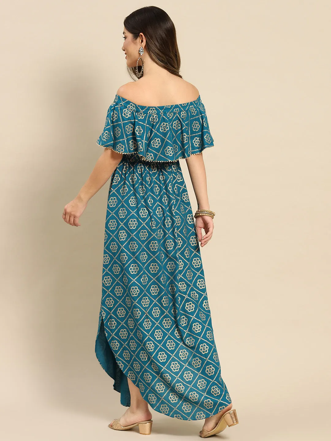 Off shoulder Flare yoke and U hem maxi dress