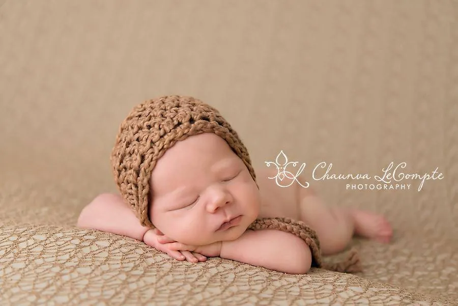 Simply Cotton Baby Bonnet in Pecan