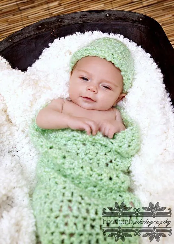 Spring Green Baby Hat And Cocoon Set