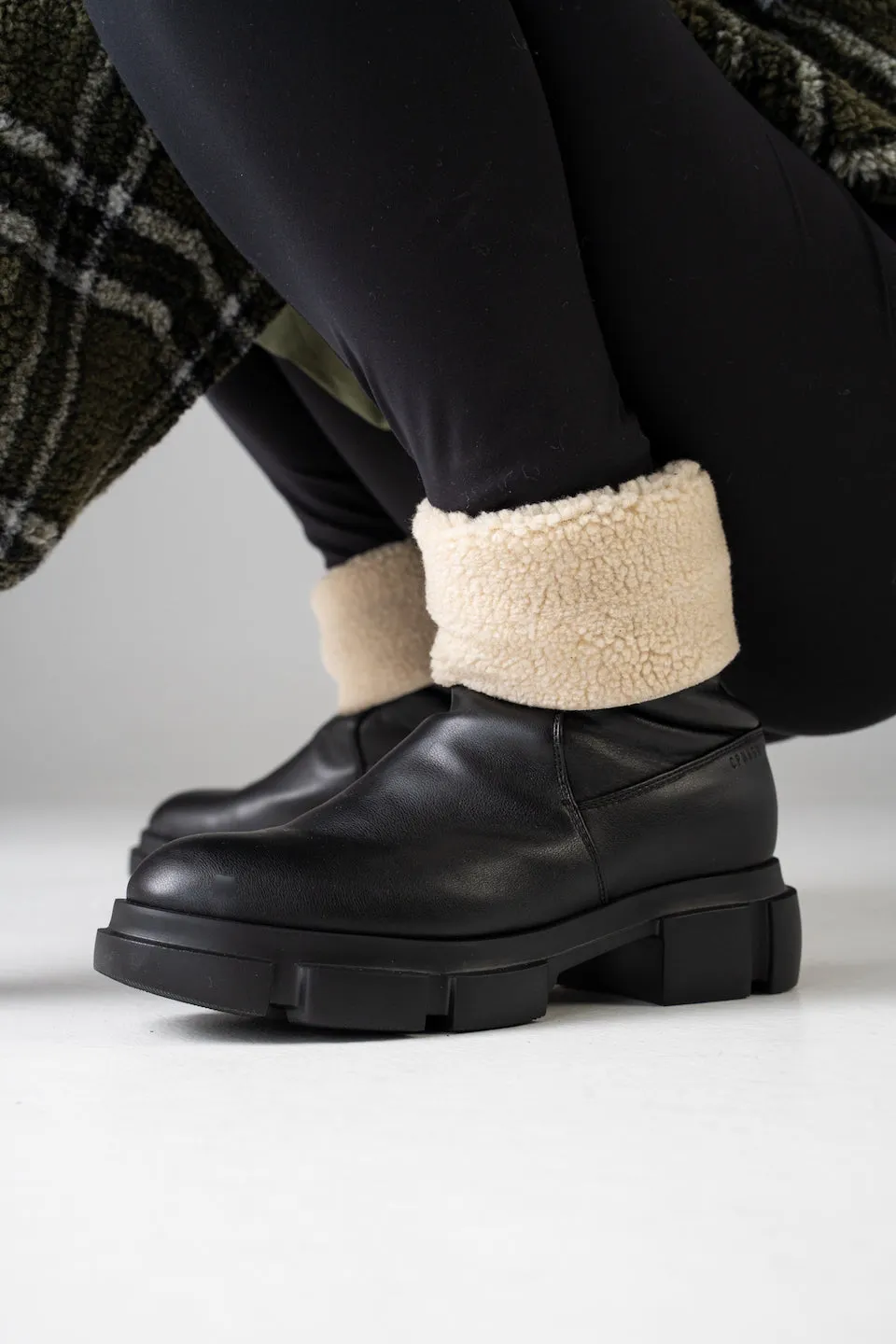 Vegan Teddy Nappa Black Ankle Boots